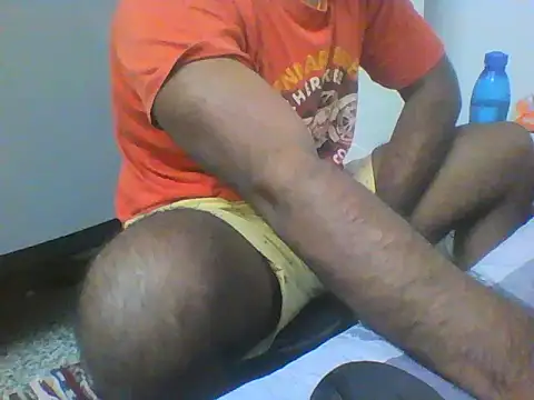 Snapshot of Crazy_Desire123 chatting on 11/13/25, 06:23 Crazy Desire123 online show from 11/13/25, 06:23