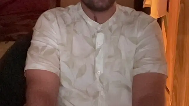 Snapshot of MakeMeAwareAah chatting on 10/22/25, 03:45 MakeMeAwareAah online show from 10/22/25, 03:45