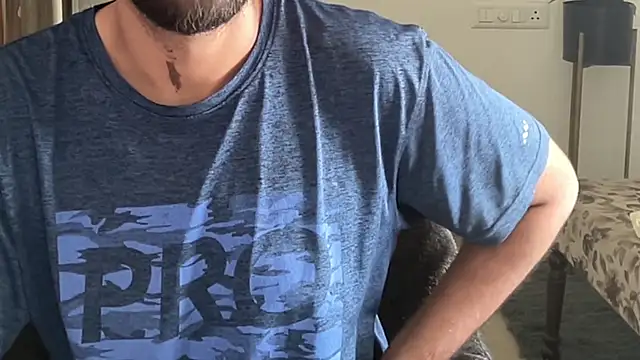 Snapshot of MakeMeAwareAah chatting on 11/29/25, 05:43 MakeMeAwareAah online show from 11/29/25, 05:43