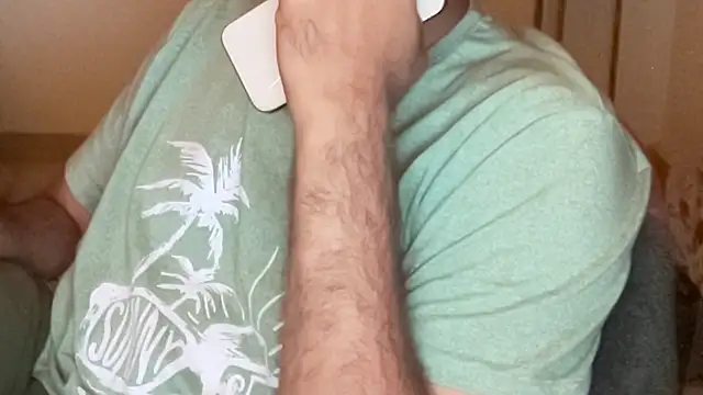 Snapshot of MakeMeAwareAah chatting on 12/03/25, 07:23 MakeMeAwareAah online show from 12/03/25, 07:23