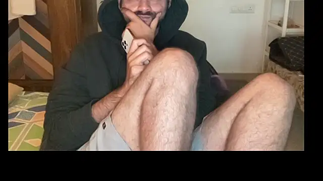 Snapshot of MakeMeAwareAah chatting on 12/15/25, 03:49 MakeMeAwareAah online show from 12/15/25, 03:49