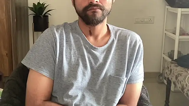 Snapshot of MakeMeAwareAah chatting on 12/21/25, 04:08 MakeMeAwareAah online show from 12/21/25, 04:08