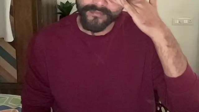 Snapshot of MakeMeAwareAah chatting on 12/23/25, 04:43 MakeMeAwareAah online show from 12/23/25, 04:43