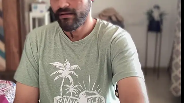 Snapshot of MakeMeAwareAah chatting on 01/09/26, 06:49 MakeMeAwareAah online show from 01/09/26, 06:49