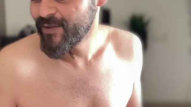 Snapshot of MakeMeAwareAah chatting on 01/16/26, 03:32 MakeMeAwareAah online show from 01/16/26, 03:32