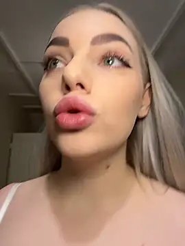 HugeBoobsAlice online show from 02/27/26, 05:07