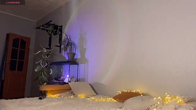 Snapshot of Lin_Cherie chatting on 11/18/25, 04:55 Lin Cherie online show from 11/18/25, 04:55