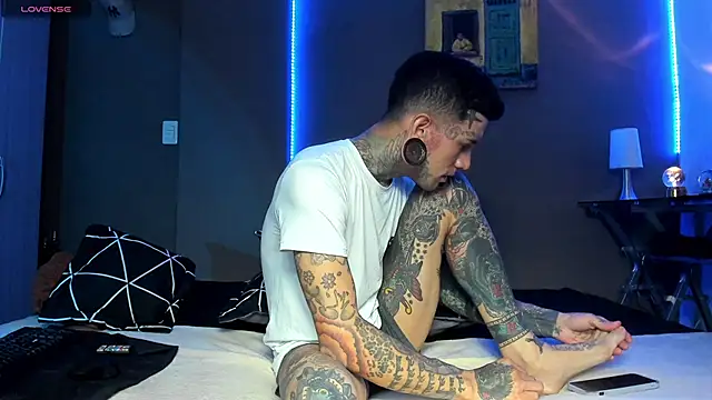 cleoo jhonny online show from 03/15/26, 04:07