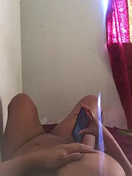 Snapshot of eujamiii chatting on 10/31/25, 01:12 eujamiii online show from 10/31/25, 01:12