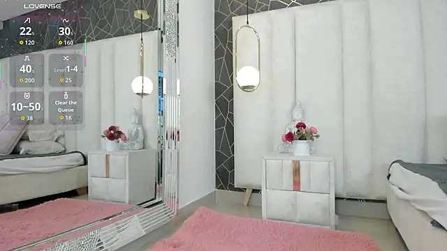 Snapshot of AnnieLove_ chatting on 02/24/26, 12:47 AnnieLove online show from 02/24/26, 12:47