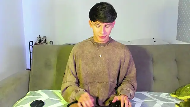 Snapshot of Will_starr chatting on 11/05/25, 01:49 Will starr online show from 11/05/25, 01:49