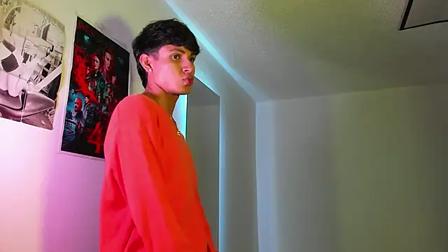 Snapshot of Will_starr chatting on 11/18/25, 03:16 Will starr online show from 11/18/25, 03:16