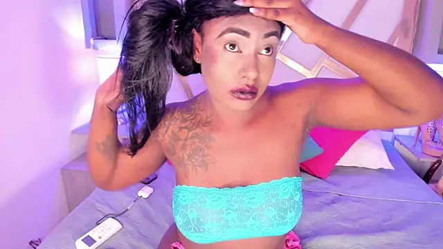 Snapshot of paulina_ruiz_777 chatting on 11/27/25, 09:06 paulina ruiz 777 online show from 11/27/25, 09:06