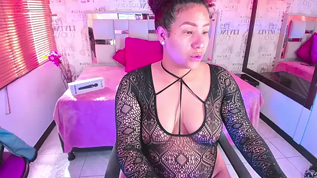 ROZZE MILA online show from 02/28/26, 01:23