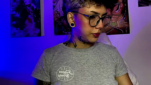 Snapshot of Abby_Evanns1 chatting on 11/30/25, 06:23 Abby Evanns1 online show from 11/30/25, 06:23