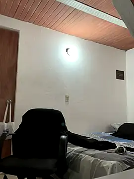 caiiobahia online show from 10/21/25, 03:02