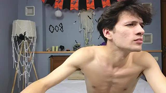 Snapshot of elvano_et chatting on 10/31/25, 06:58 elvano et online show from 10/31/25, 06:58