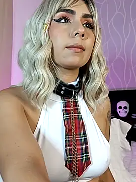 Emilyvalk  online show from 10/22/25, 07:35