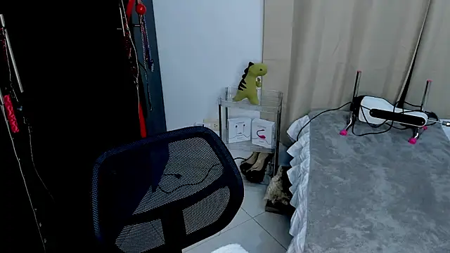 Emilyvalk  online show from 03/02/26, 11:11