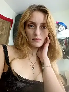 Tessietee online show from 04/19/26, 07:05