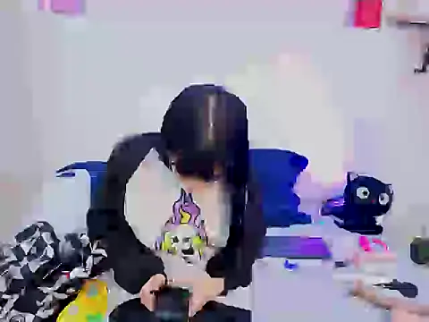 HaryBlair online show from 11/25/25, 02:33