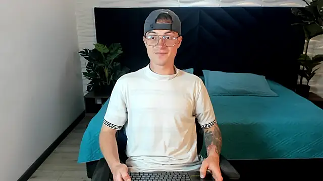 Lil James online show from 02/04/26, 08:03