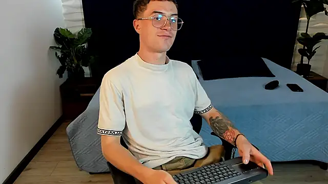 Lil James online show from 02/13/26, 08:38