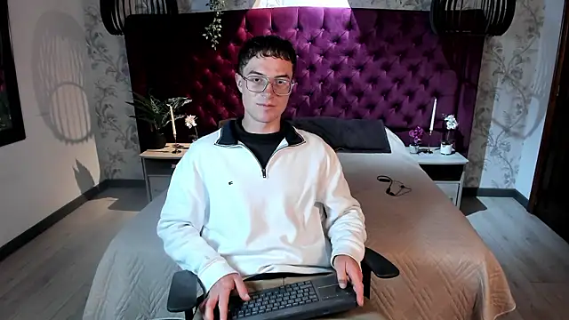 Lil James online show from 03/19/26, 08:13