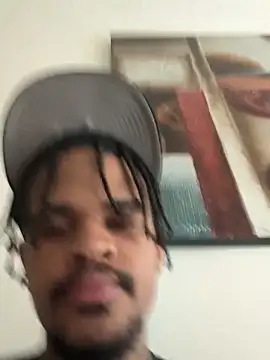 Snapshot of Mrmakeherwet_Tez chatting on 10/20/25, 09:26 Mrmakeherwet Tez online show from 10/20/25, 09:26