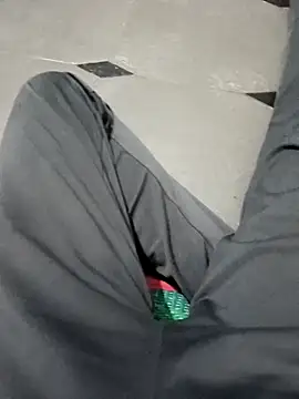 Snapshot of naveen_3222 chatting on 11/12/25, 12:27 naveen 3222 online show from 11/12/25, 12:27