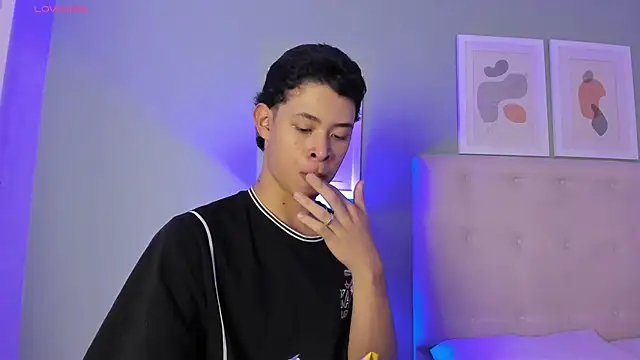 ApoloRicci online show from 03/02/26, 07:43