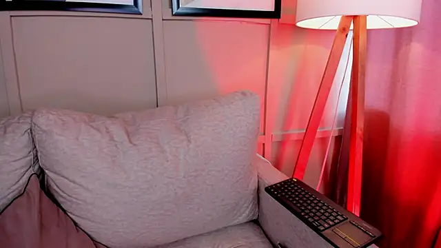 riley  reid online show from 12/17/25, 08:26