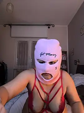 Snapshot of gatitalocahot chatting on 11/16/25, 09:20 gatitalocahot online show from 11/16/25, 09:20