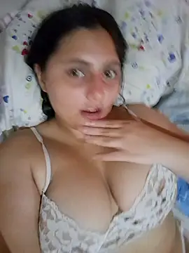 Layla Latina online show from 01/14/26, 12:27