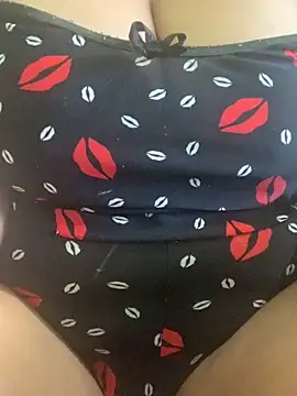 Snapshot of dominadora6 chatting on 11/12/25, 09:32 dominadora6 online show from 11/12/25, 09:32