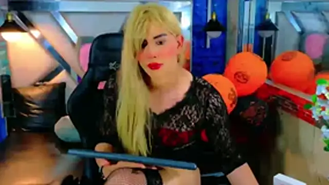 Snapshot of Jennfer_Winson chatting on 10/25/25, 10:15 Jennfer Winson online show from 10/25/25, 10:15