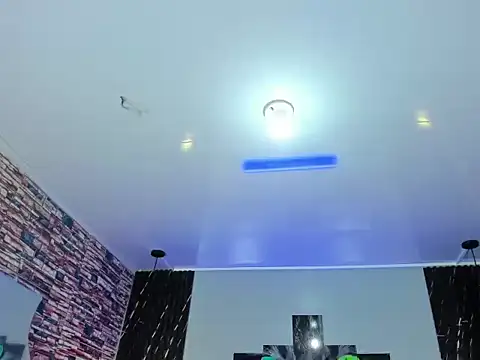 Snapshot of Jennfer_Winson chatting on 11/23/25, 07:24 Jennfer Winson online show from 11/23/25, 07:24