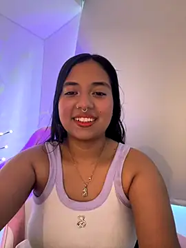 Snapshot of aly_nicols chatting on 10/24/25, 10:17 aly nicols online show from 10/24/25, 10:17