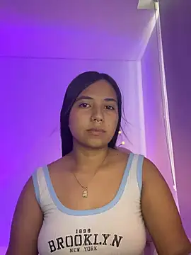 Snapshot of aly_nicols chatting on 10/25/25, 08:47 aly nicols online show from 10/25/25, 08:47