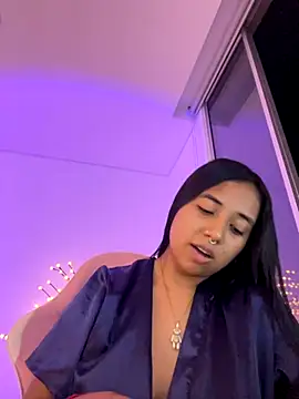 Snapshot of aly_nicols chatting on 11/06/25, 05:08 aly nicols online show from 11/06/25, 05:08