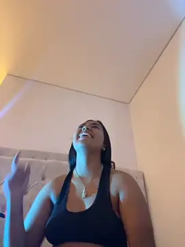 Snapshot of aly_nicols chatting on 11/14/25, 11:35 aly nicols online show from 11/14/25, 11:35