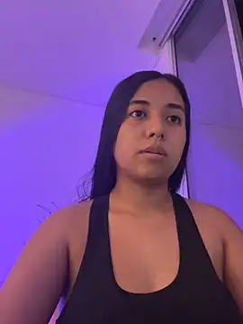 Snapshot of aly_nicols chatting on 11/22/25, 03:49 aly nicols online show from 11/22/25, 03:49