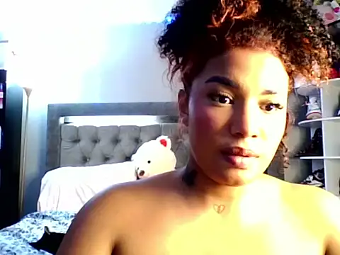 Snapshot of Nahomy_Sara chatting on 03/13/26, 03:13 Nahomy Sara online show from 03/13/26, 03:13