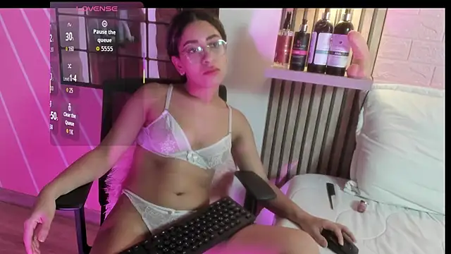 medussa sexi online show from 02/12/26, 01:33