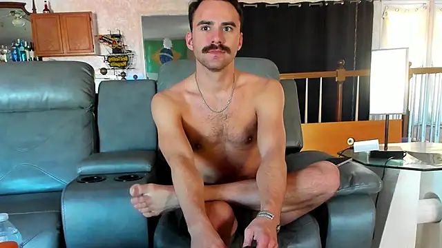 Snapshot of bobbyatx chatting on 12/17/25, 09:54 bobbyatx online show from 12/17/25, 09:54