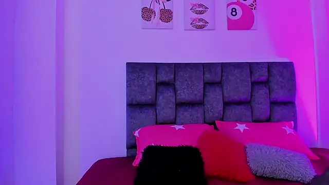 kittymonroe1 online show from 02/13/26, 06:15