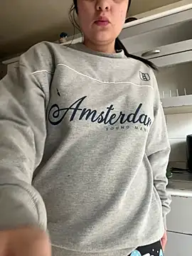 Selena Roa online show from 03/08/26, 05:50