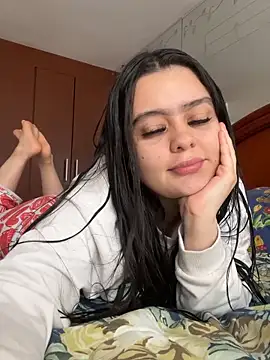 Snapshot of Selena_Roa chatting on 04/24/26, 12:07 Selena Roa online show from 04/24/26, 12:07