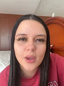 Snapshot of Selena_Roa chatting on 06/03/26, 05:18 Selena Roa online show from 06/03/26, 05:18