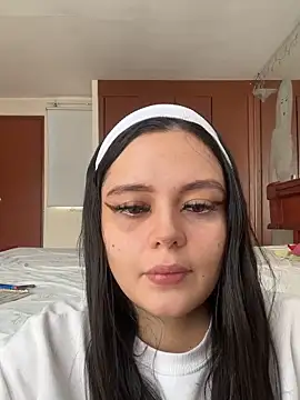 Snapshot of Selena_Roa chatting on 06/07/26, 05:27 Selena Roa online show from 06/07/26, 05:27